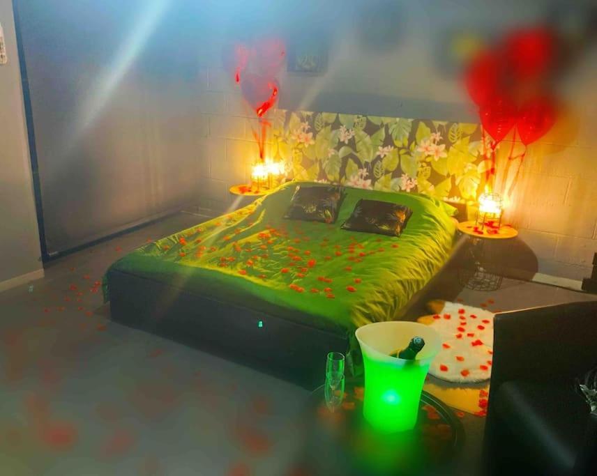 Vip Lounge Appartement Avec Jacuzzi Et Jardin Andenne Екстер'єр фото