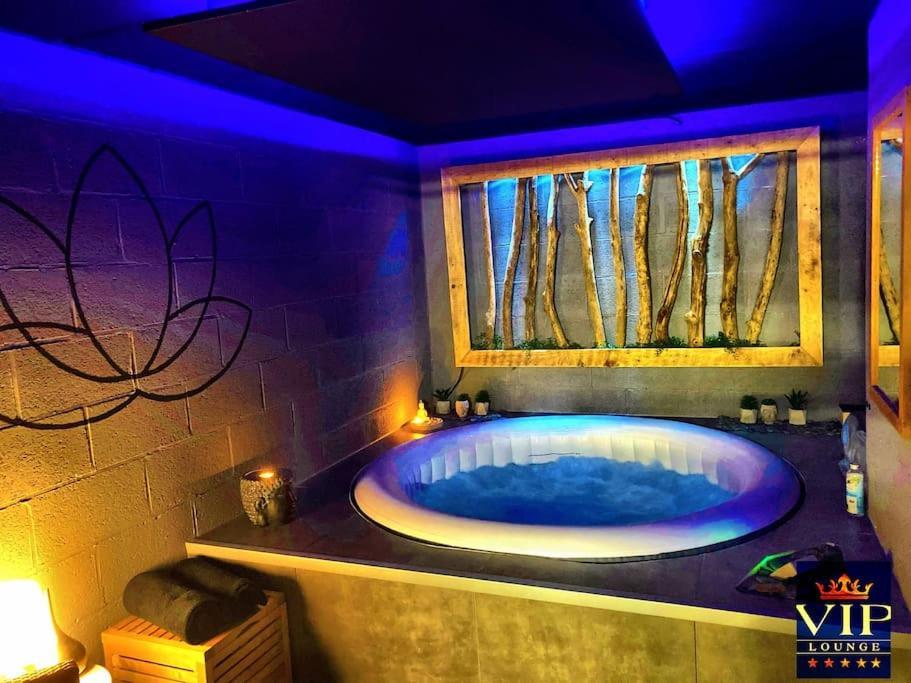 Vip Lounge Appartement Avec Jacuzzi Et Jardin Andenne Екстер'єр фото