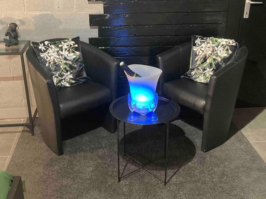 Vip Lounge Appartement Avec Jacuzzi Et Jardin Andenne Екстер'єр фото
